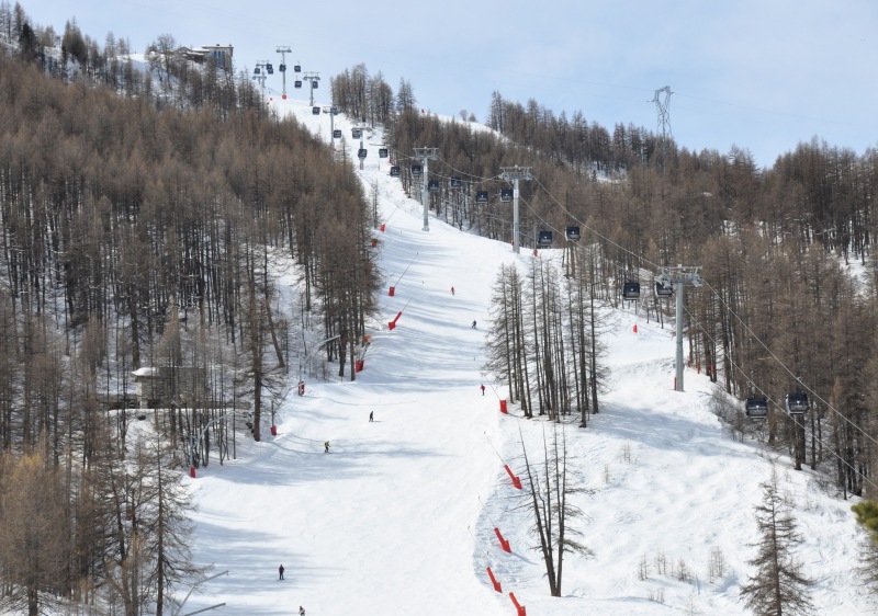 Travel to Val d'Isere Val d'Isere Flights, Transfers, Car Rental