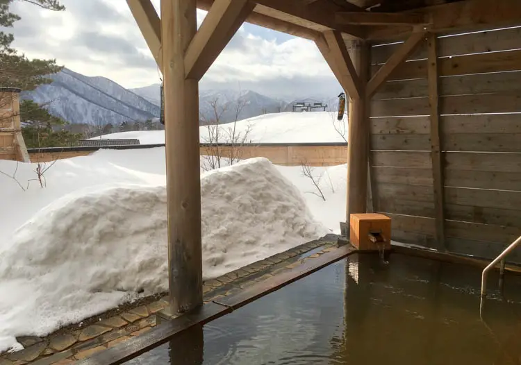 Ladies outdoor onsen bath