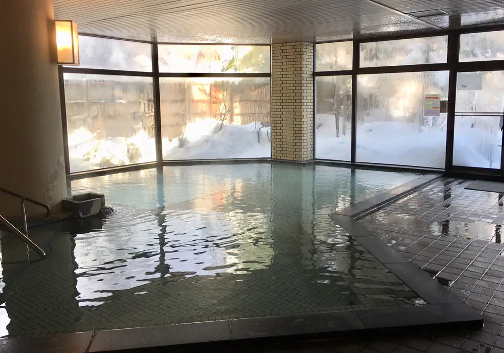 Indoor onsen: nice to soak the muscles