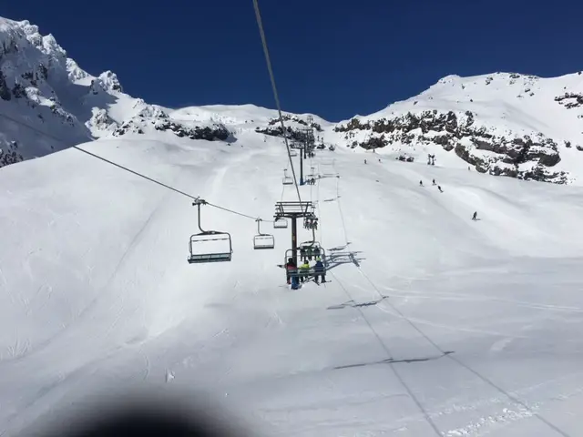 Headed up the Waterfall Express chairlift to the Knoll Ridge lodge.