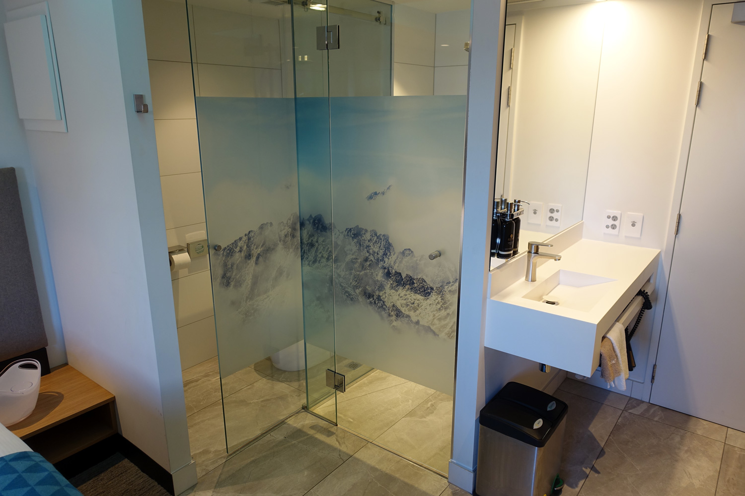 Funky bathroom: loved the frosted glass mountains