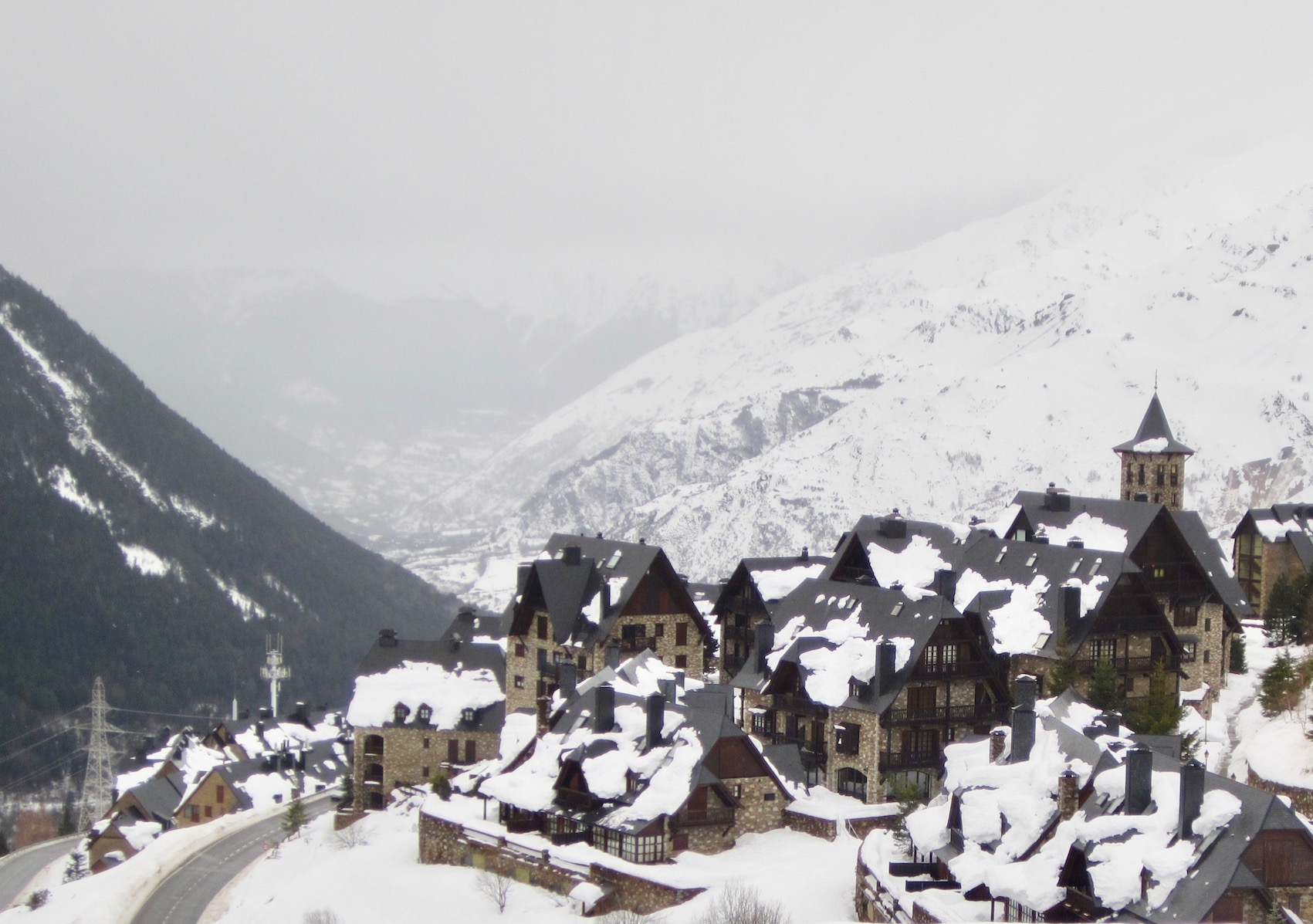 The village of Tanau(1700M) has its own chairlift connecting to the pistes