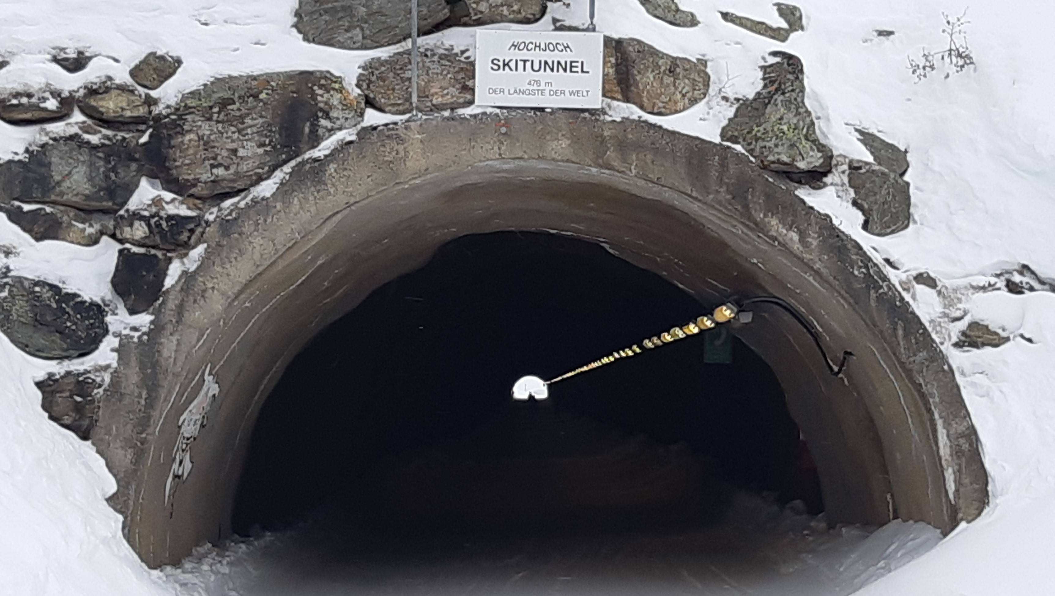Ski Tunnel