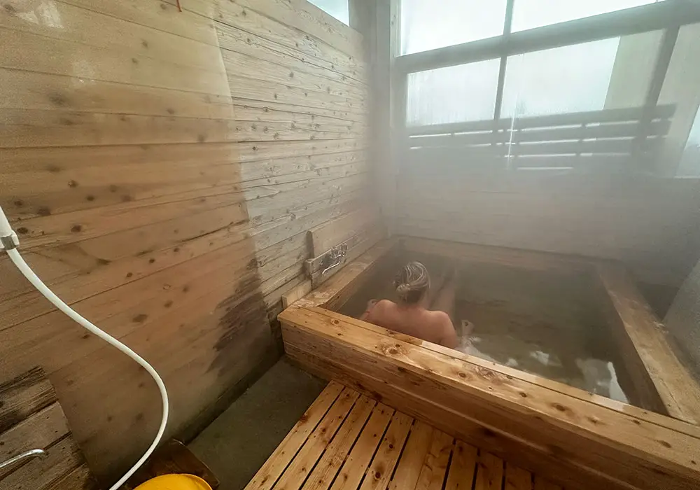 Hot spring bath