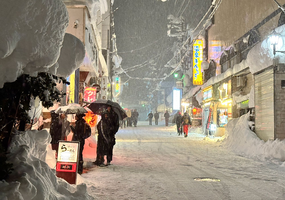 Snowy night in Akakura Onsen