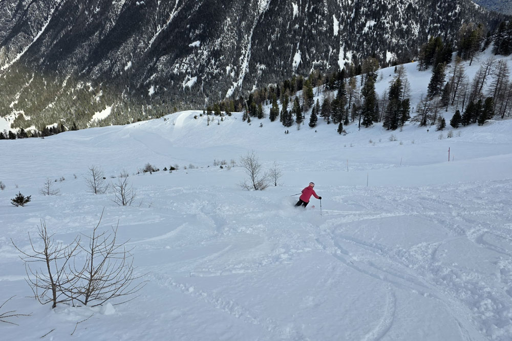 Still some fresh-ish snow on the 2nd bluebird day after storm