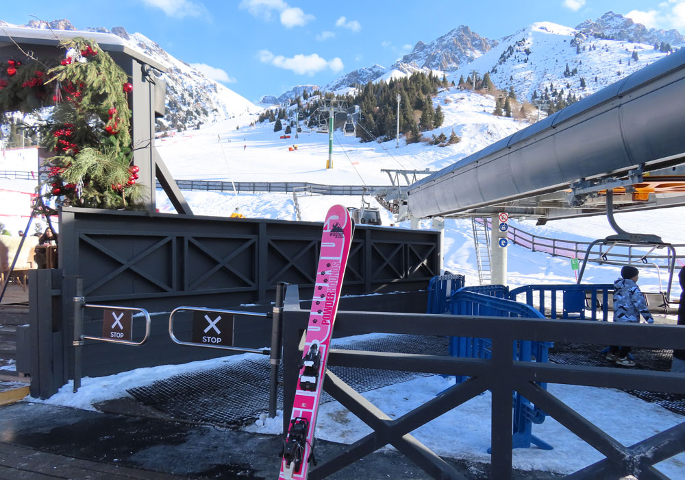 No lift queue late morning