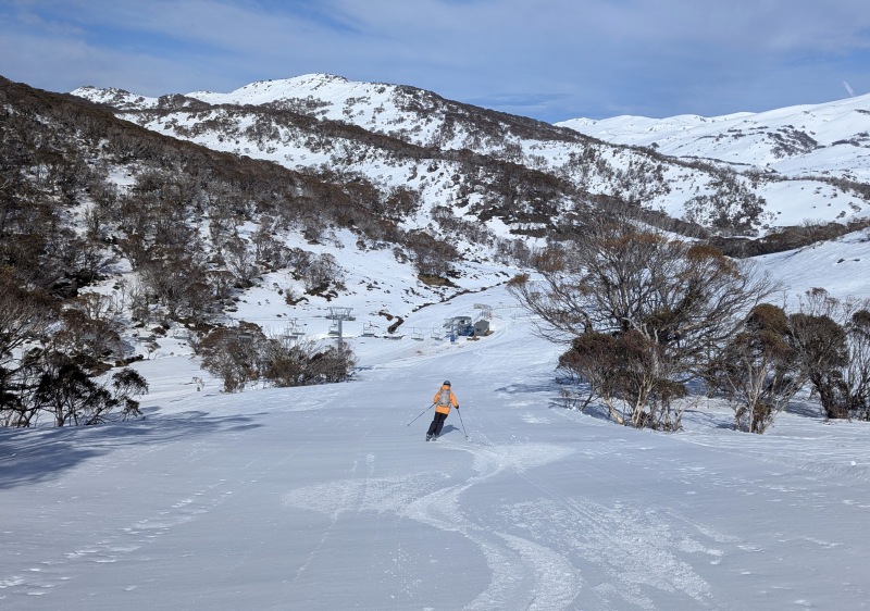 Guthega piste skiing
