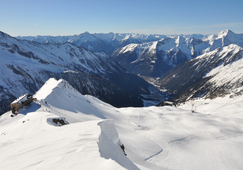 Carinthia (a.k.a. Kärnten) ski resorts include the small but BIG Ankogel above Mallnitz