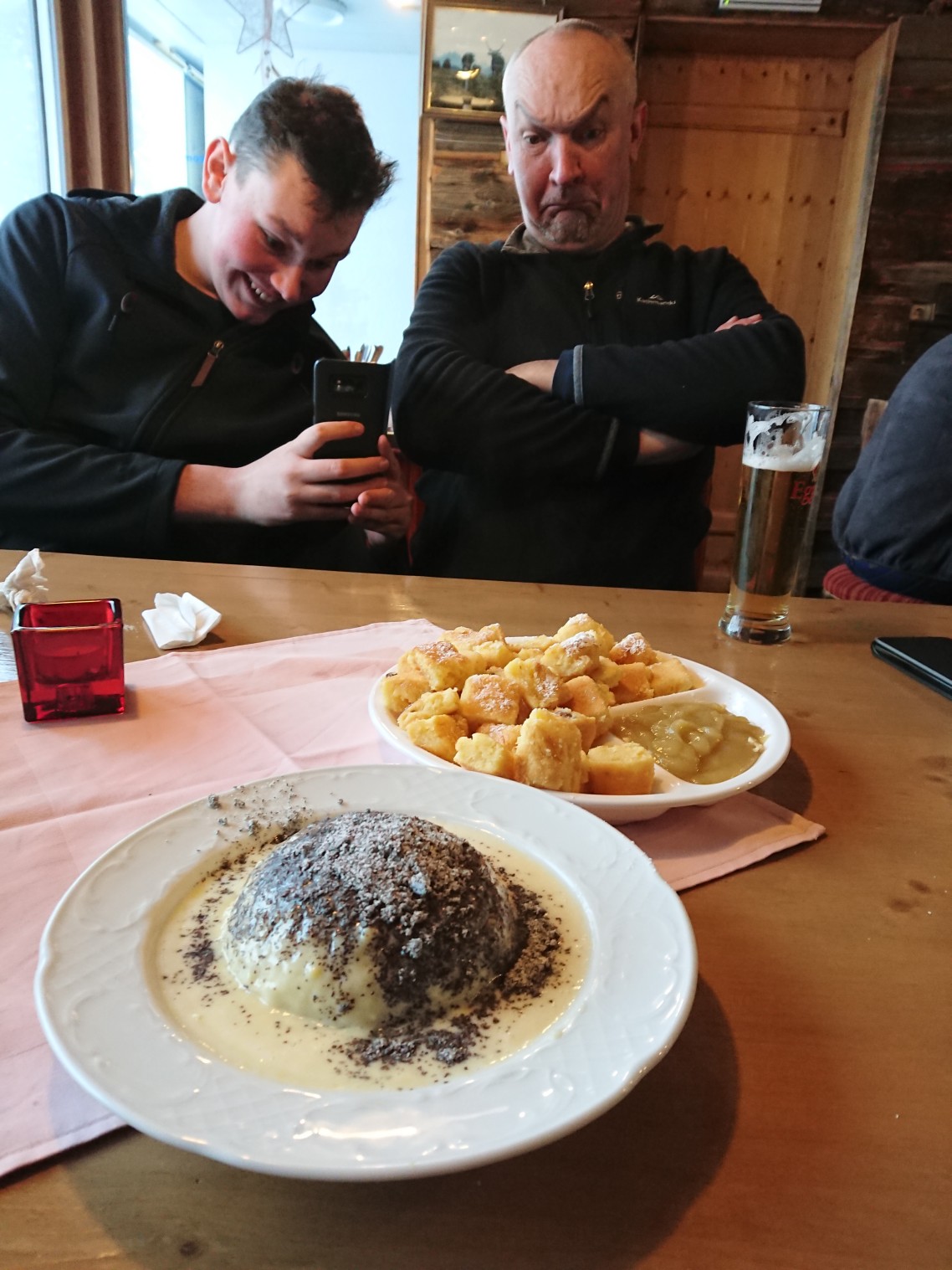 Dessert rewards at the end of the day at the Skihütte Swartenstadel