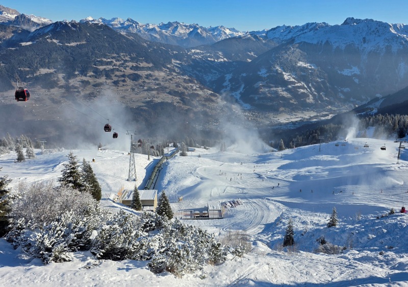 Snowmaking in full operation at Golm