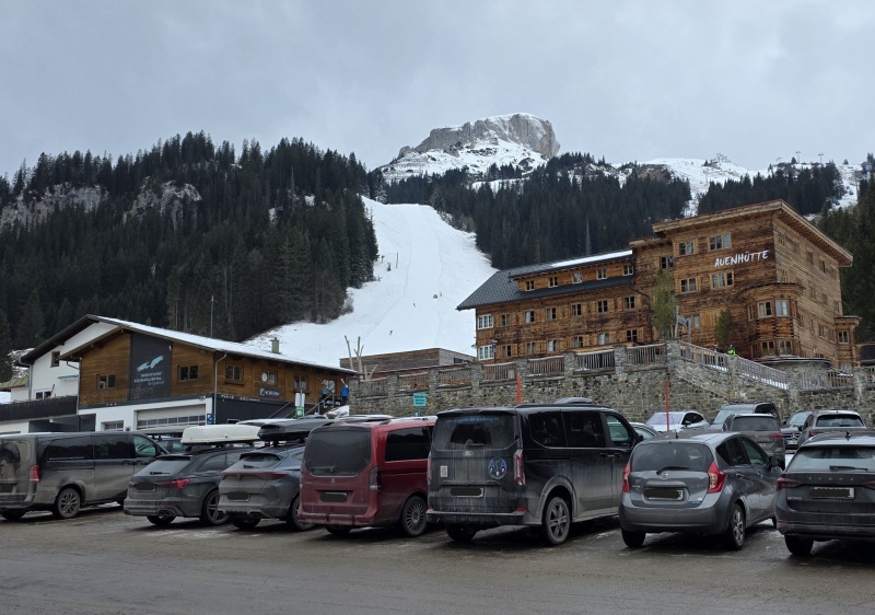 Early car parking is close to the lifts
