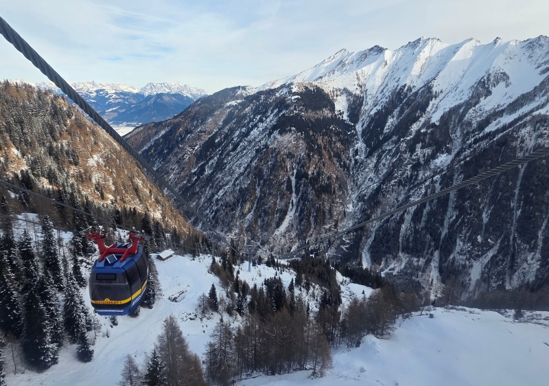 Gletscherjet 1 heading up to Kitzsteinhorn