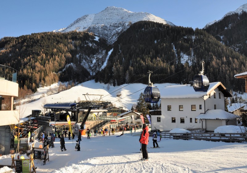 Travel To St Anton Austria St Anton Flights Transfers Car Rentals Train Transport