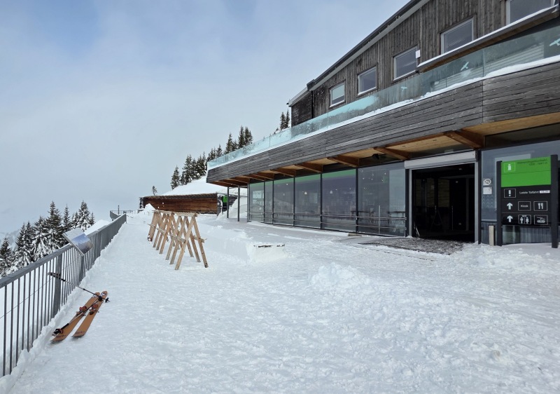 Summit station & viewpoint on Walmendingerhorn