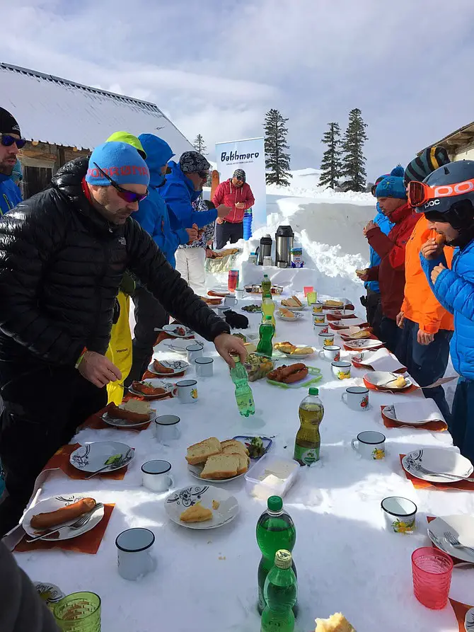 Cat Skiing Bakhmaro BBQ picnic