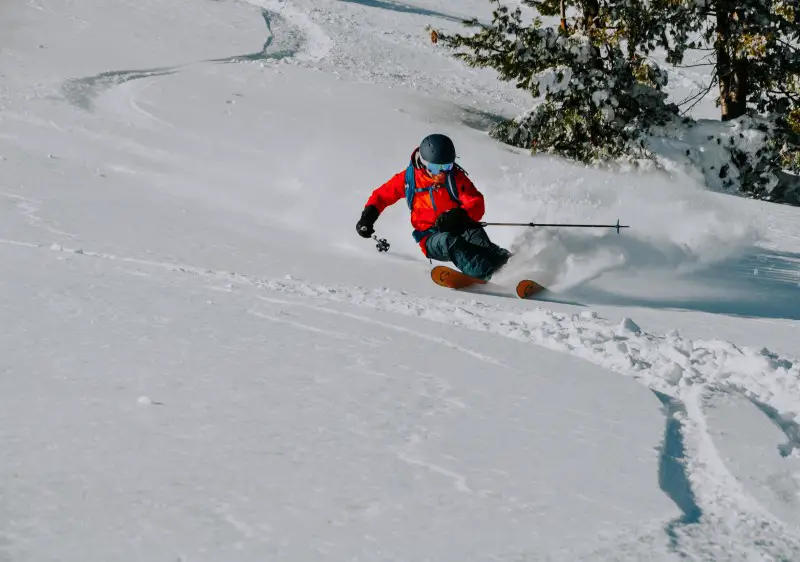 Powder skiing with SF Freeride