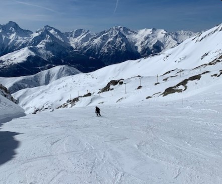 An expert guide to ski holidays in Alpe d'Huez, France