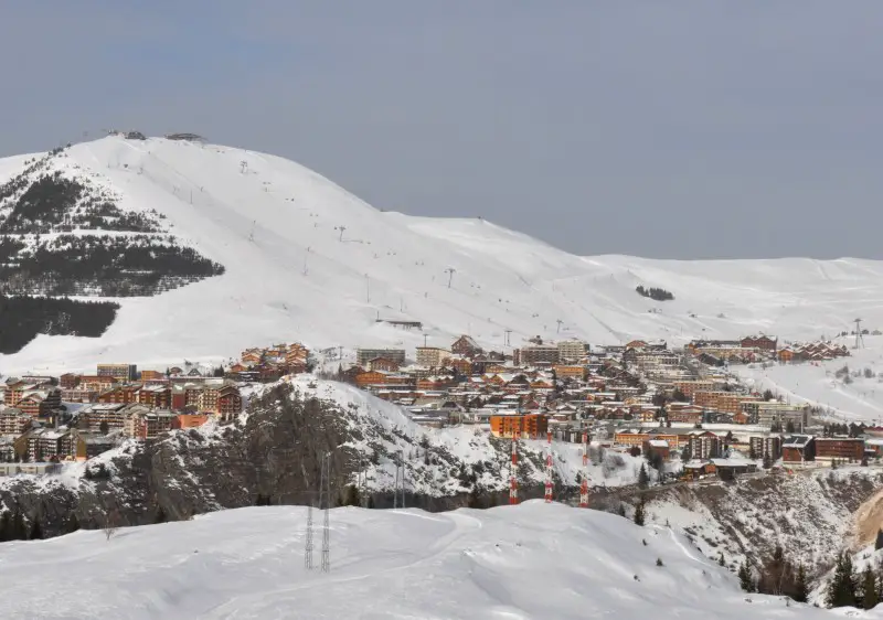 Alpe d’Huez ski packages