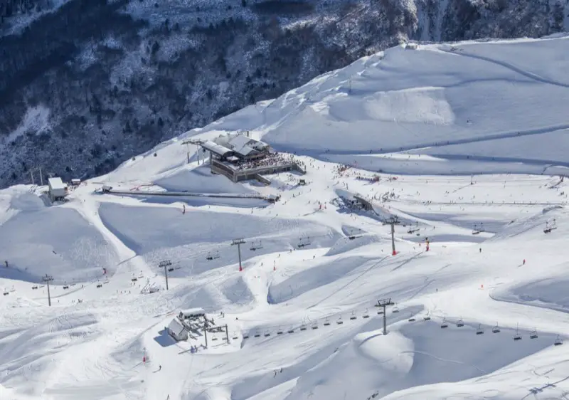 Cauterets Cirque du Lys ski resort French Pyrenees