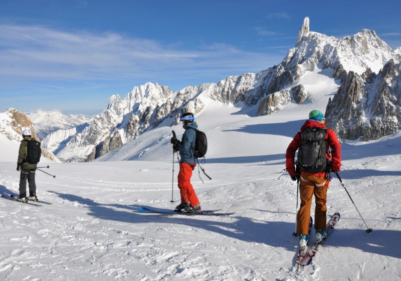 Chamonix Ski & Snowboard Lessons & Guiding Mont Blanc Ski Instructors