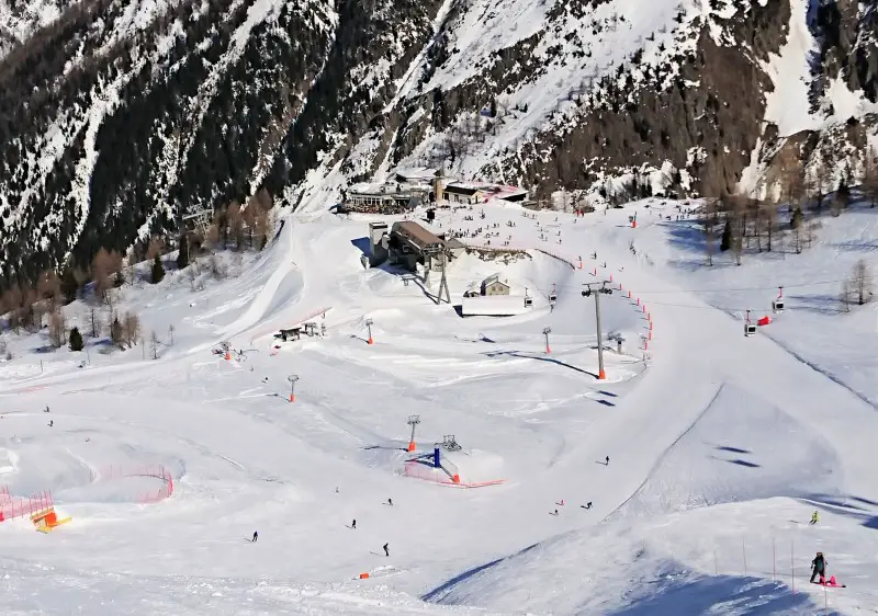 Grands Montets Ski Resort Info Guide Argentiere, Chamonix France