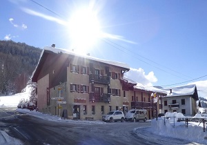 Hotel Restaurant L’Adray - Longefoy, La Plagne Hotels