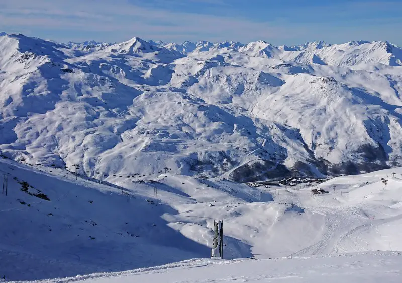 Les Menuires has loads of off-piste powder ski potential 