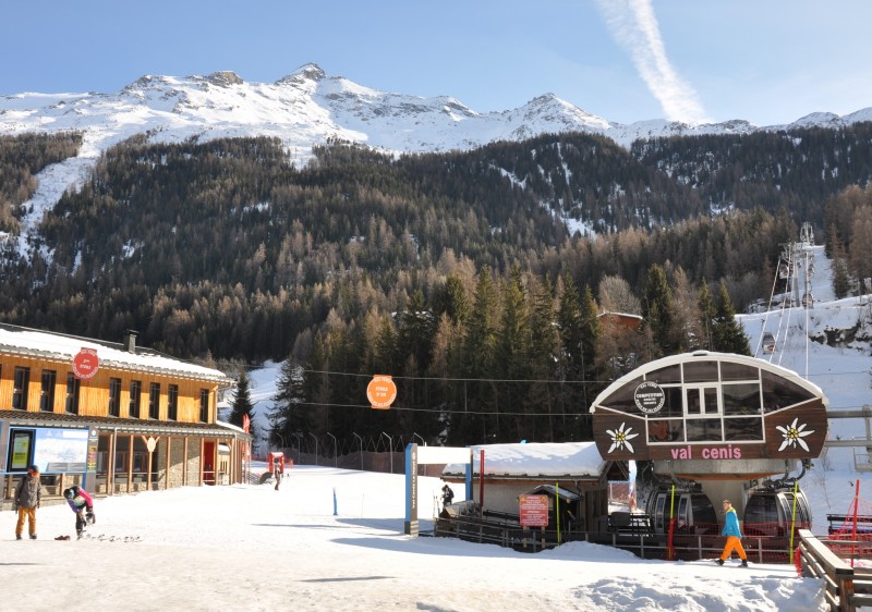 Val Cenis has the best ski lifts & most diverse terrain in the Haute Maurienne