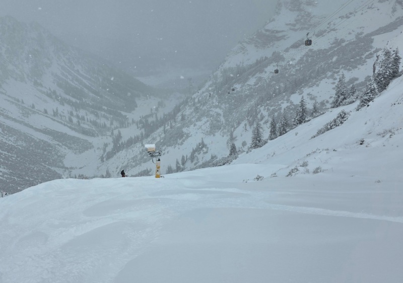 Sonngehren off-piste powder skiing
