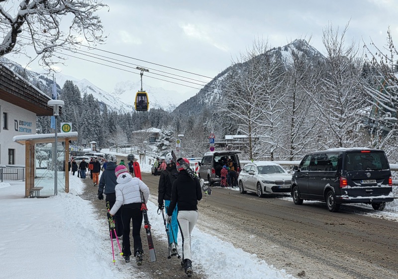 Short walk back to the gondola 