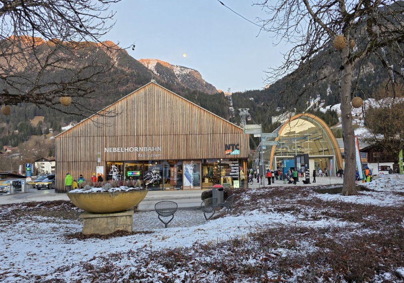 Nebelhorn gondola base before the snow
