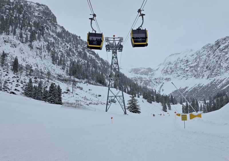 Approaching Station Seealpe on Nebelhorn