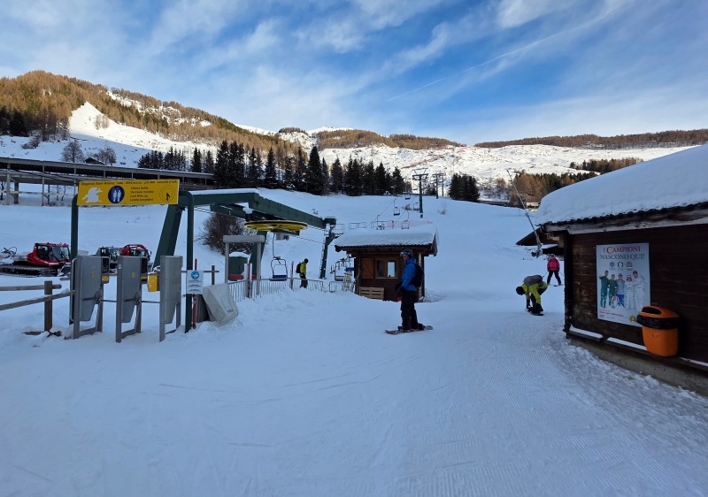 Deserted Crevacol base chairlift