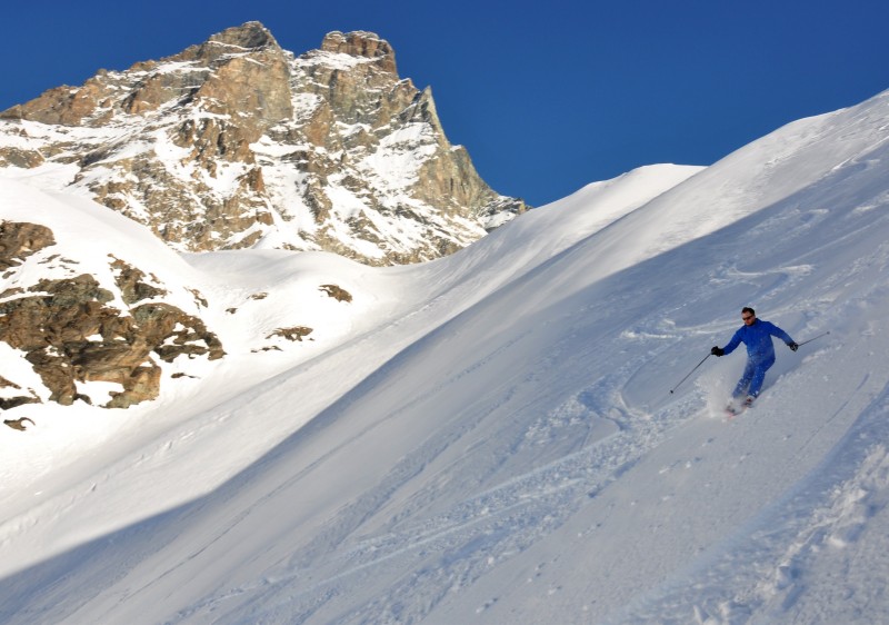 Breuil Cervinia Valtournenche Ski & Snowboard Lessons & Guiding Ski