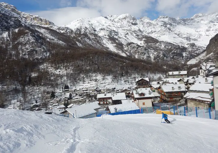 Cervinia Ski Resort Info Guide Breuil, Sports Basement Ski Bus Review
