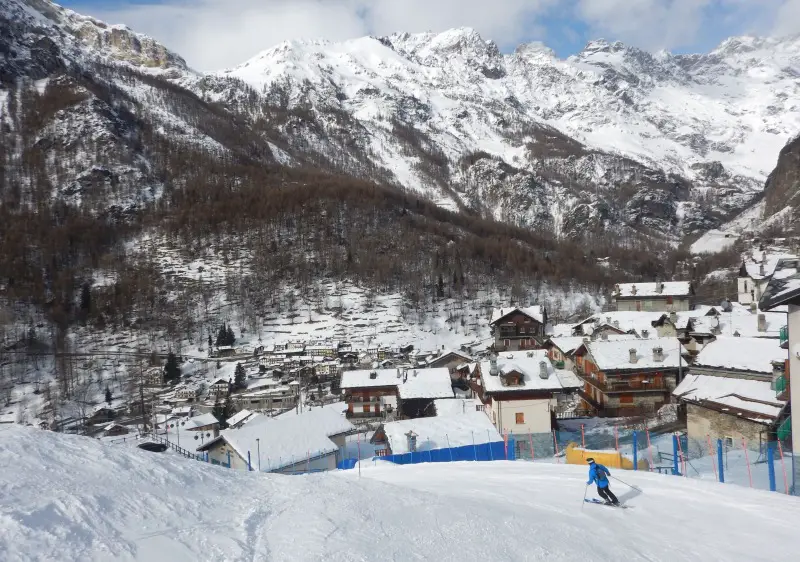 Cervinia Ski Resort Info Guide Breuil Valtournenche Italy Review Cervinia Ski Resort Info Guide Breuil, Sports Basement Ski Bus Review