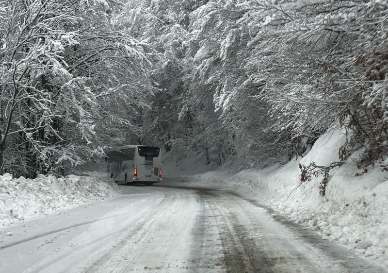 Road up to Q.1400 village