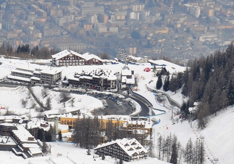Pila Ski Resort Info Guide Pila Valle d'Aosta Italy Review