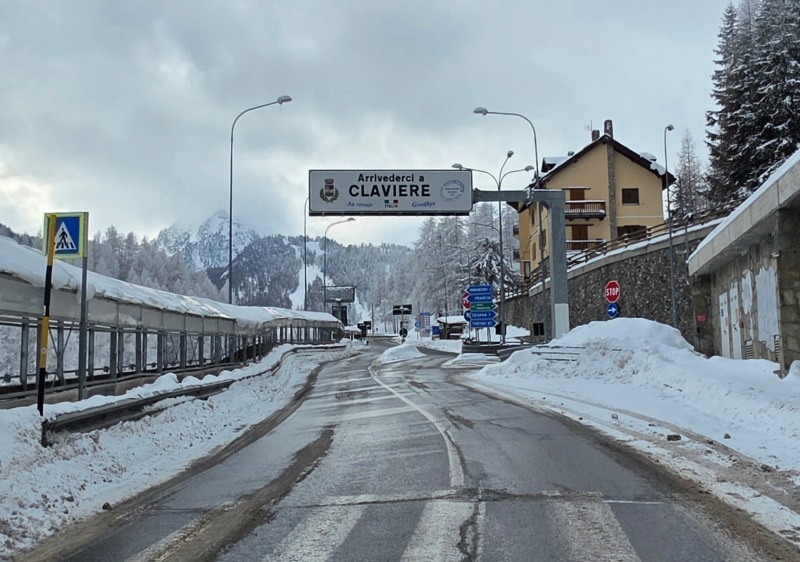 Border crossing by road