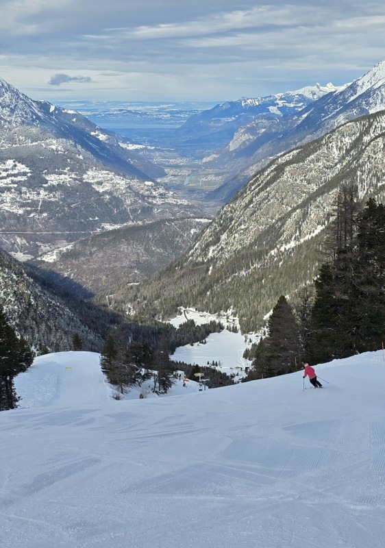 Ski with views to Lake Geneva