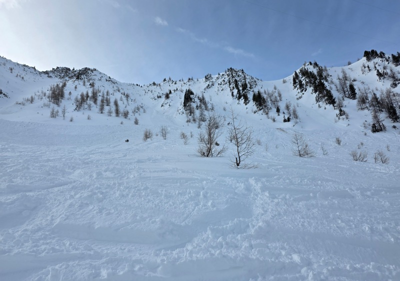 Breya chutes, powder & avalanche debris