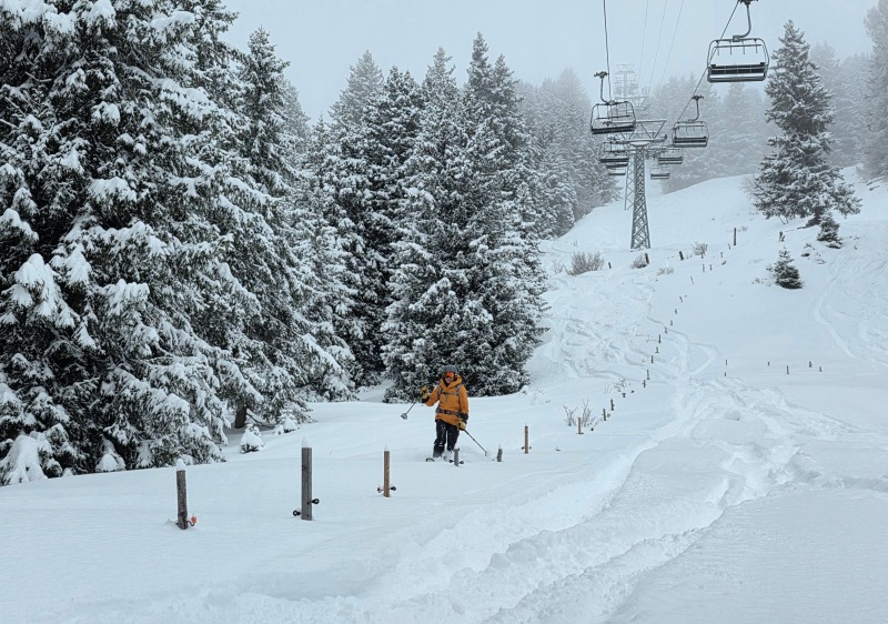 Lower section ' powder slalom' under Pedra Grossa