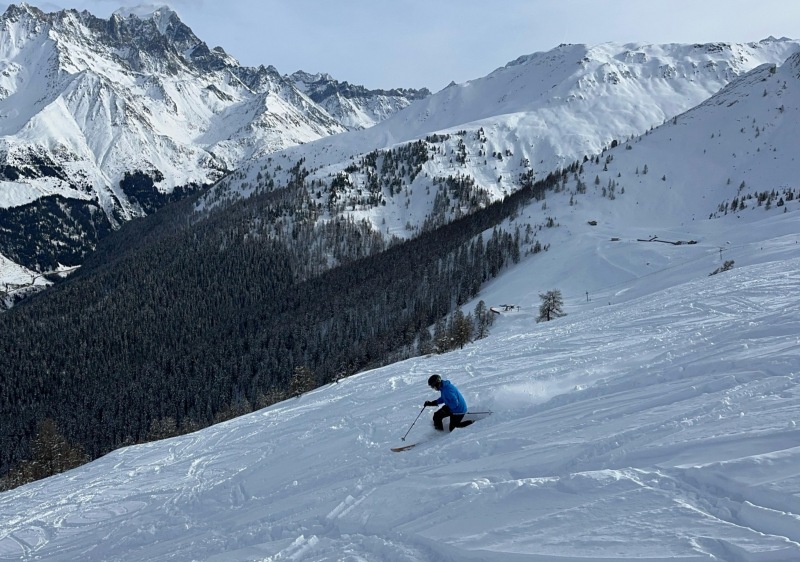 Telemark turns is tracked powder all by ourselves