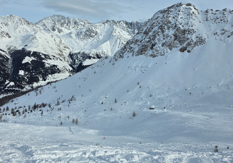 Ski terrain around La Chaux