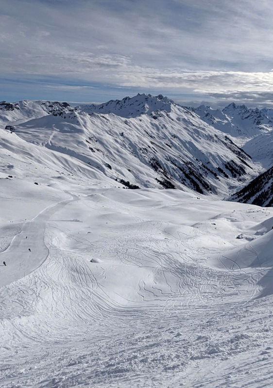 Off-piste & piste #9 below Schaffürggli