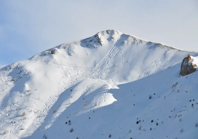 Powder skiing near Etherolla & Mont Rouge at Nendaz Veysonnaz Thyon (Printse) sector of 4 Vallees