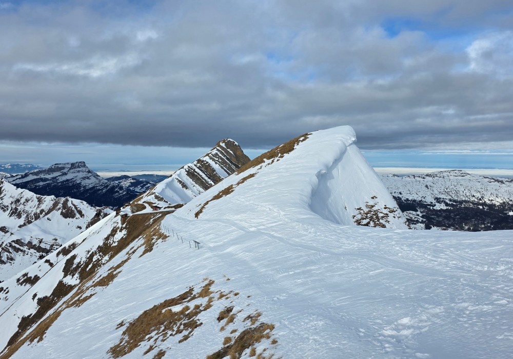 Freeride terrain traverse on Brienzer Rothorn
