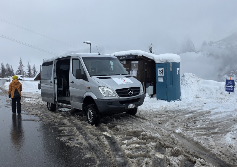 Free shuttle bus at car park