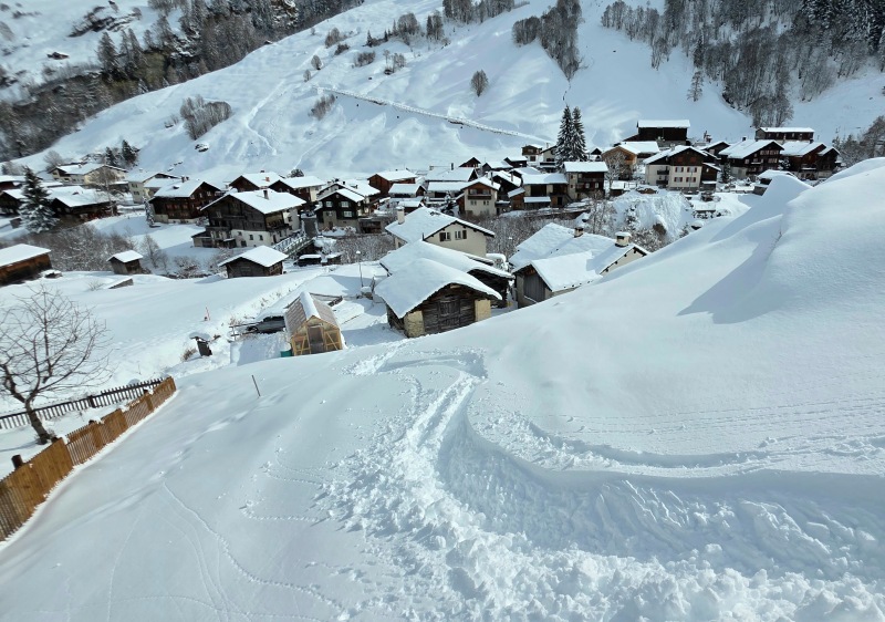 Vals powder skiing